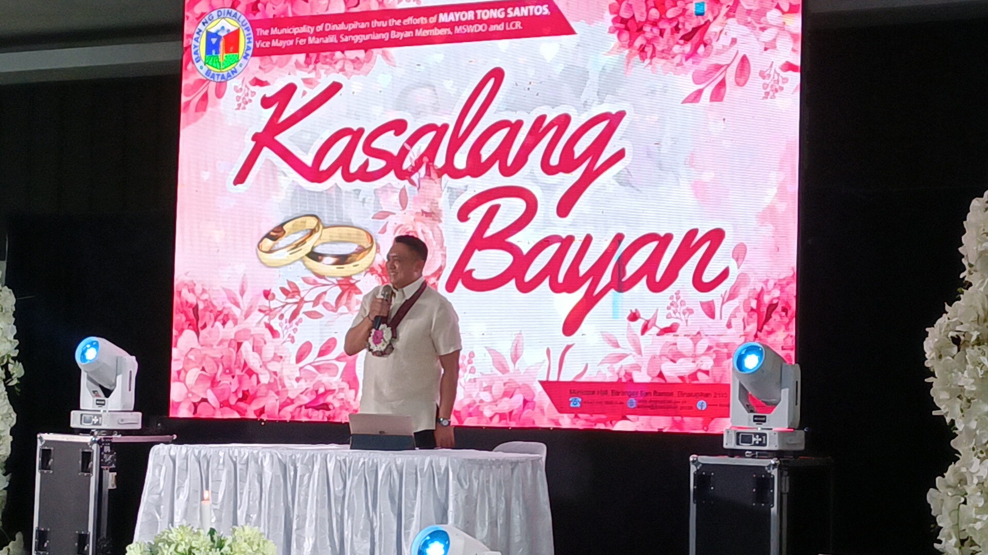 78 couples tie the knot in mass wedding