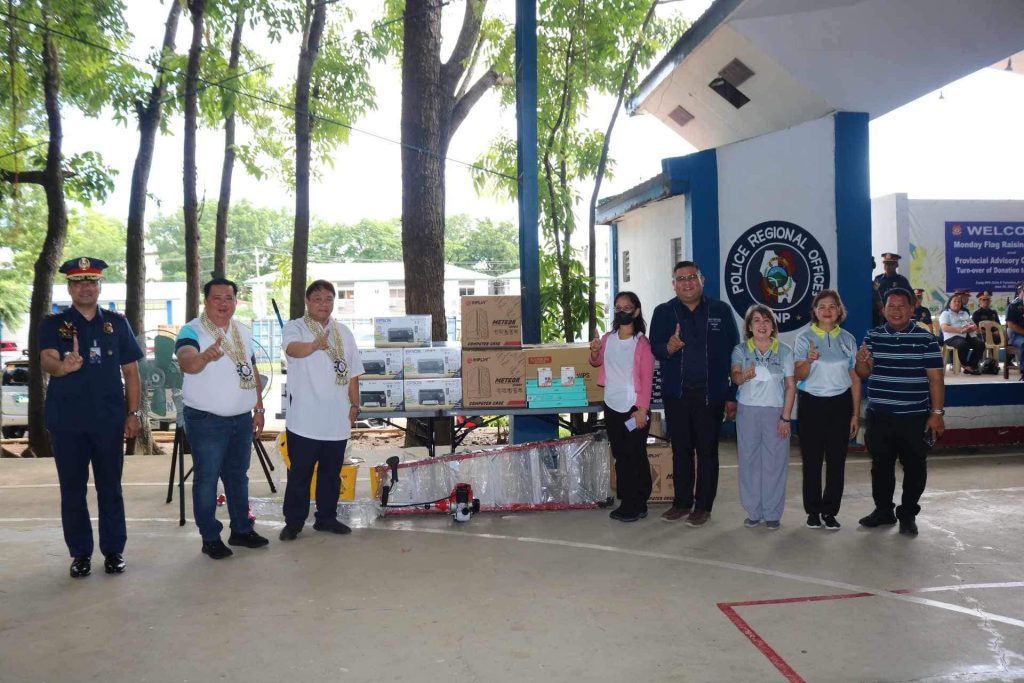 Advisory group nagbigay ng donasyon