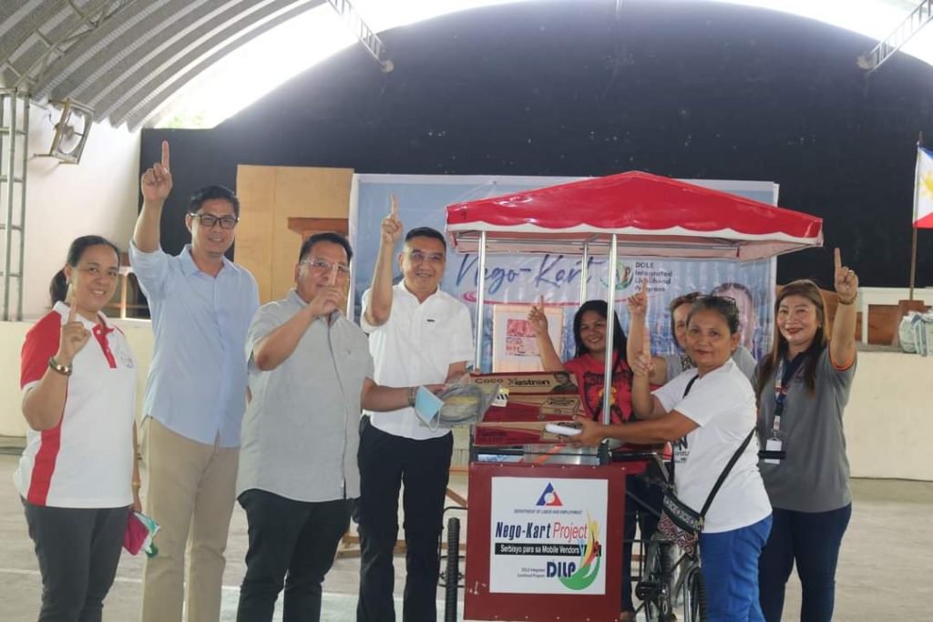 Mayor Inton leads distribution of Nego-Karts
