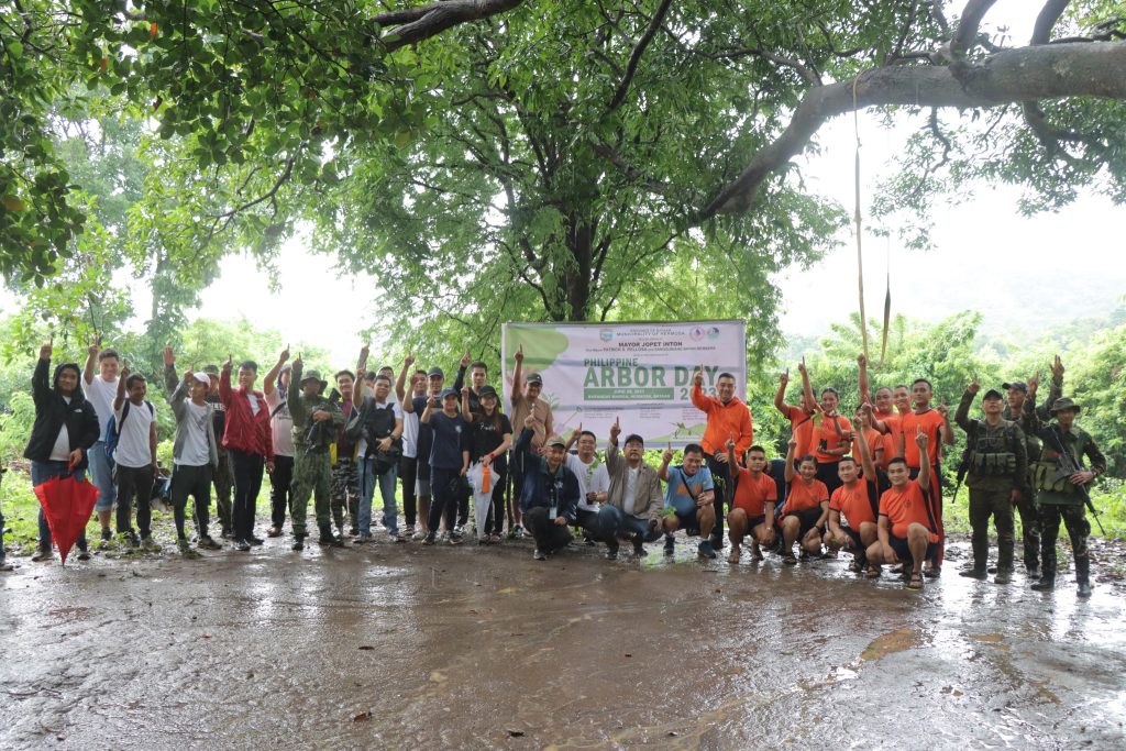 Hermosa officials plant 500 tree seedlings on Arbor Day