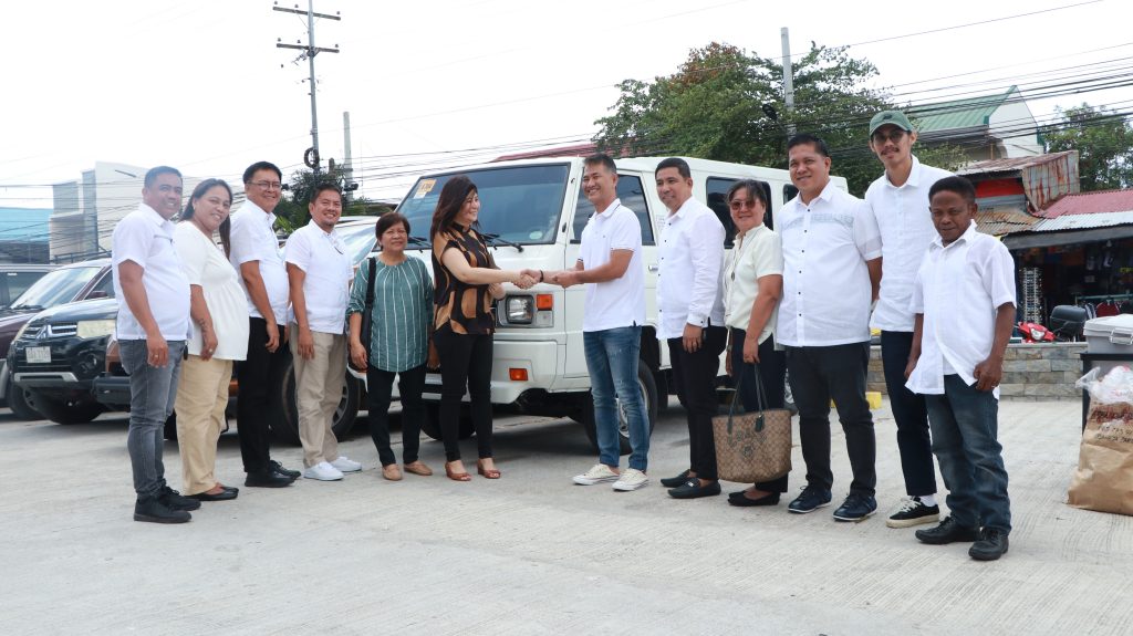 Solar company donates vehicle to Samal LGU