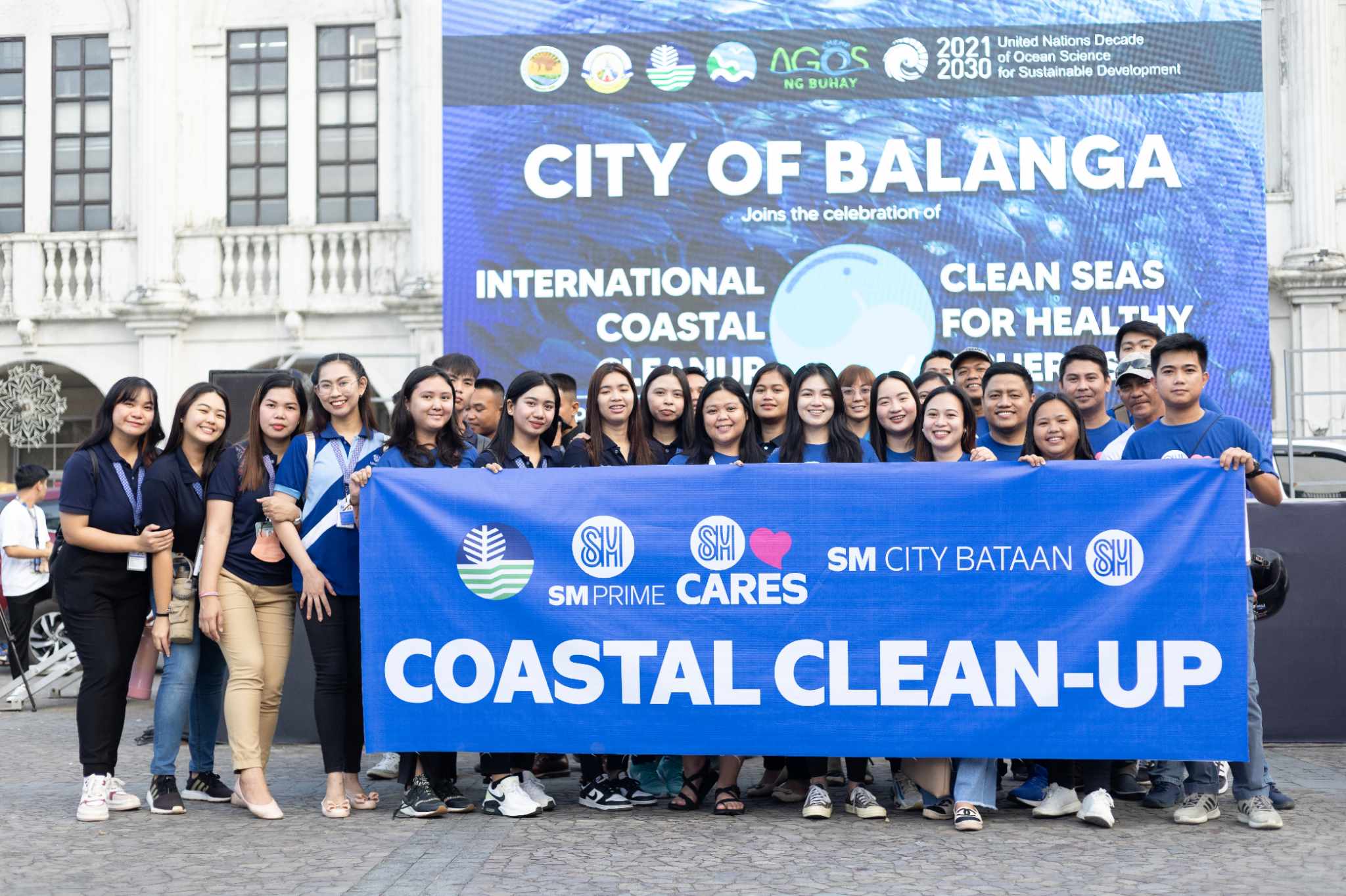 SM City Bataan joins International Coastal Clean Up