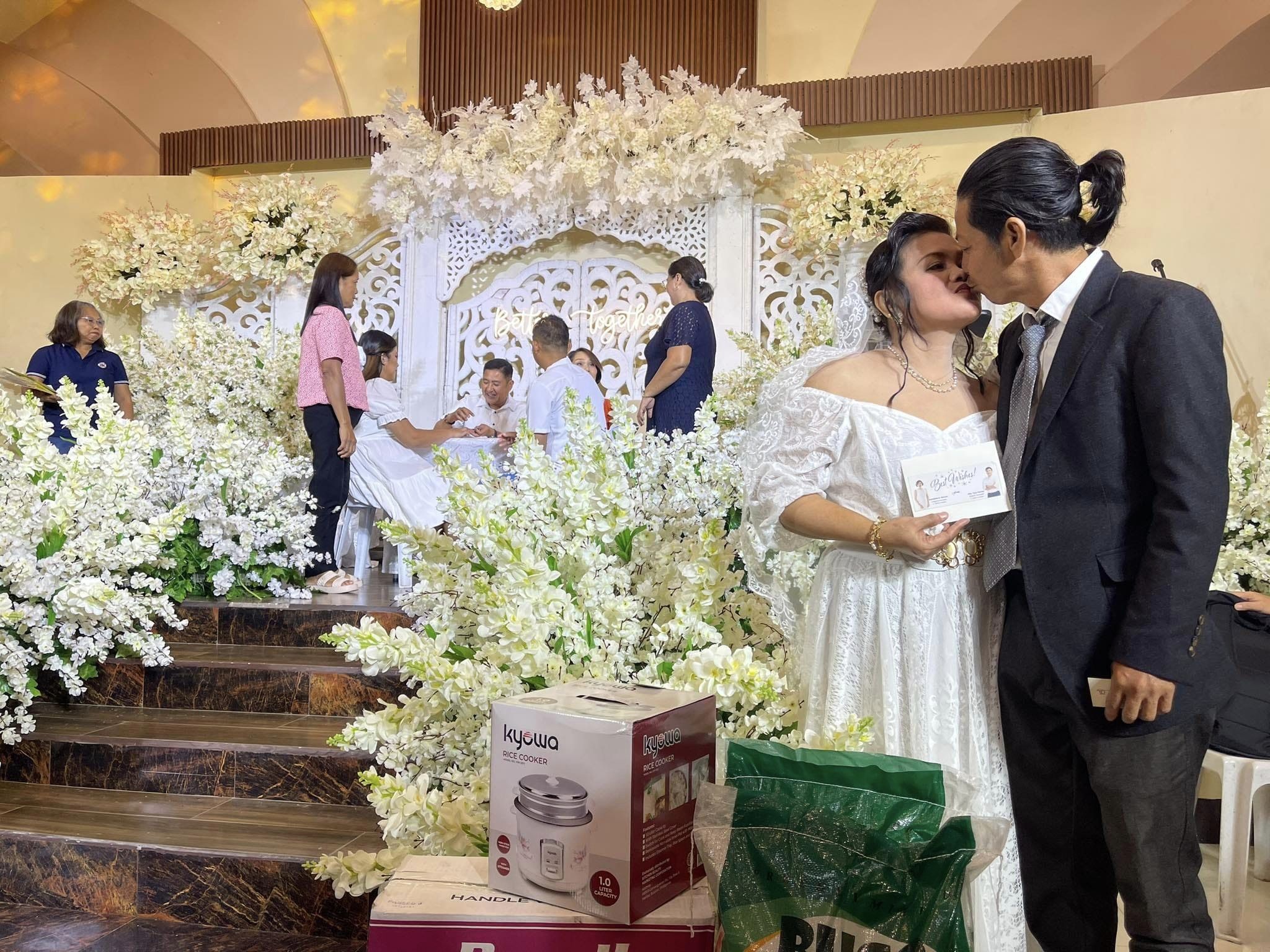 60 couples tie the knot in Abucay