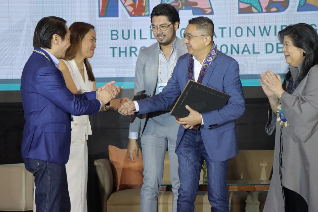 Mayor Inton shares best practices in Cebu confab