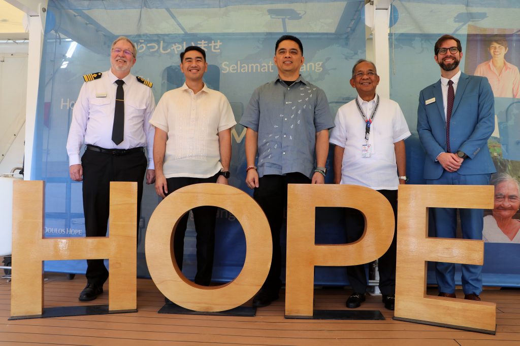 SBMA Chairman graces opening of MV Doulos Hope in Subic