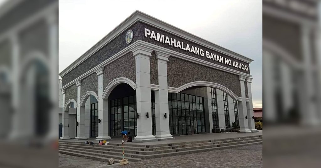 Abucay Municipal Hall