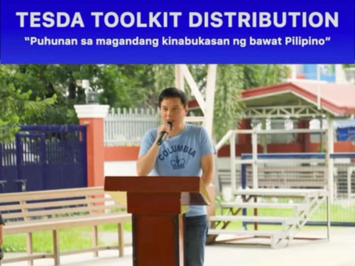TESDA scholars in Bataan get toolkits