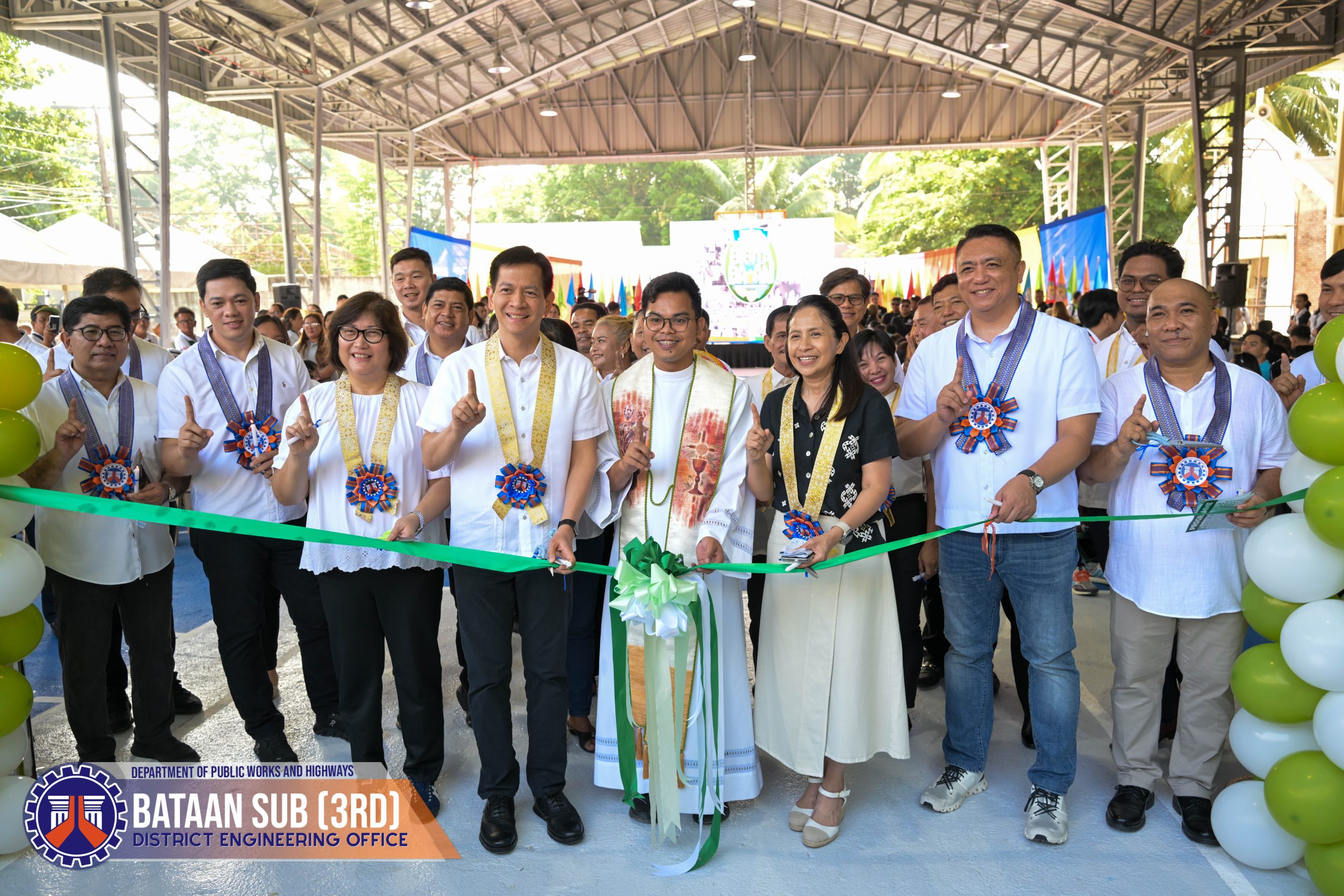 DPWH natapos na ang covered court sa Dinalupihan 
