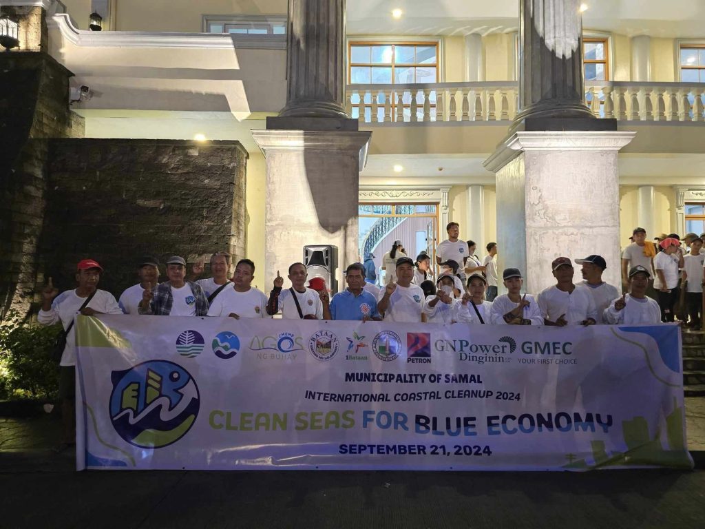 Bataan towns join cleanup day