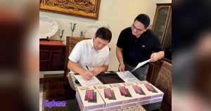 BM Roman's Cool Iskool Mobile Library gets a boost from ACEN’s 50-tablet donation