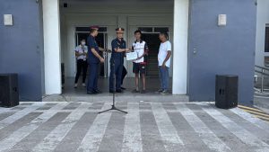 Isang pump attendant, tumanggap ng parangal