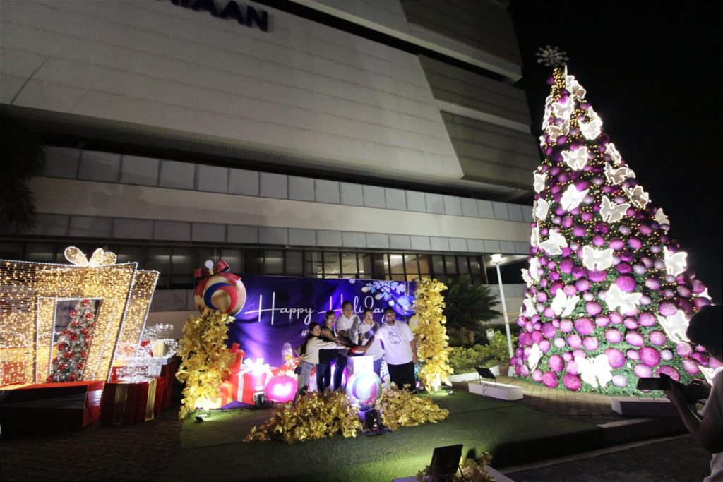 AFAB holds trade fair opening and Christmas lighting ceremony