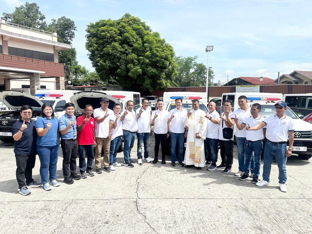 10 Orani barangays receive new service Vehicles as Incentive for Development Planning