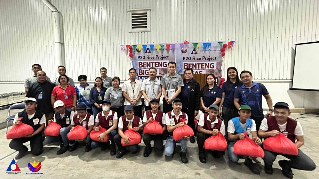 2,867 manggagawa sa Subic Freeport, nakabili ng P20 na bigas