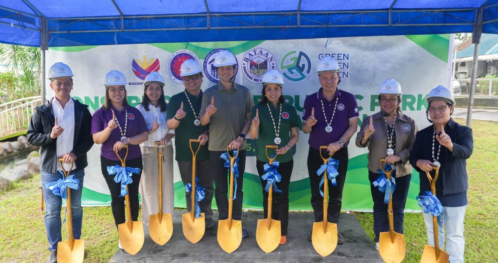 Governor Joet Garcia on Friday led the groundbreaking ceremony for the construction of a new public park inside the Capitol Compound, a project aimed at enhancing community spaces and promoting a greener, healthier lifestyle for residents. The initiative is part of the Department of Budget and Management’s (DBM) Green, Green, Green program, which supports the development of modern, sustainable, and people-friendly parks across the country.