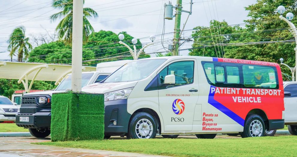 Dagdag na ambulansya at service vehicle sa Pilar