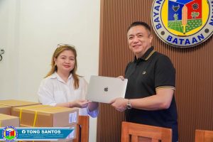 Dinalupihan receives learning hub equipment
