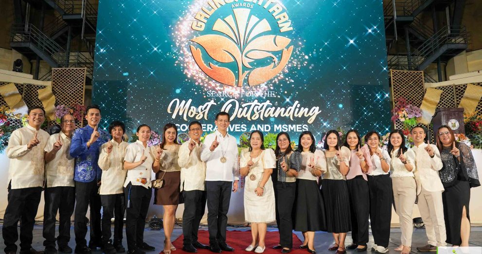 Huwarang MSMEs at Kooperatiba, pinarangalan