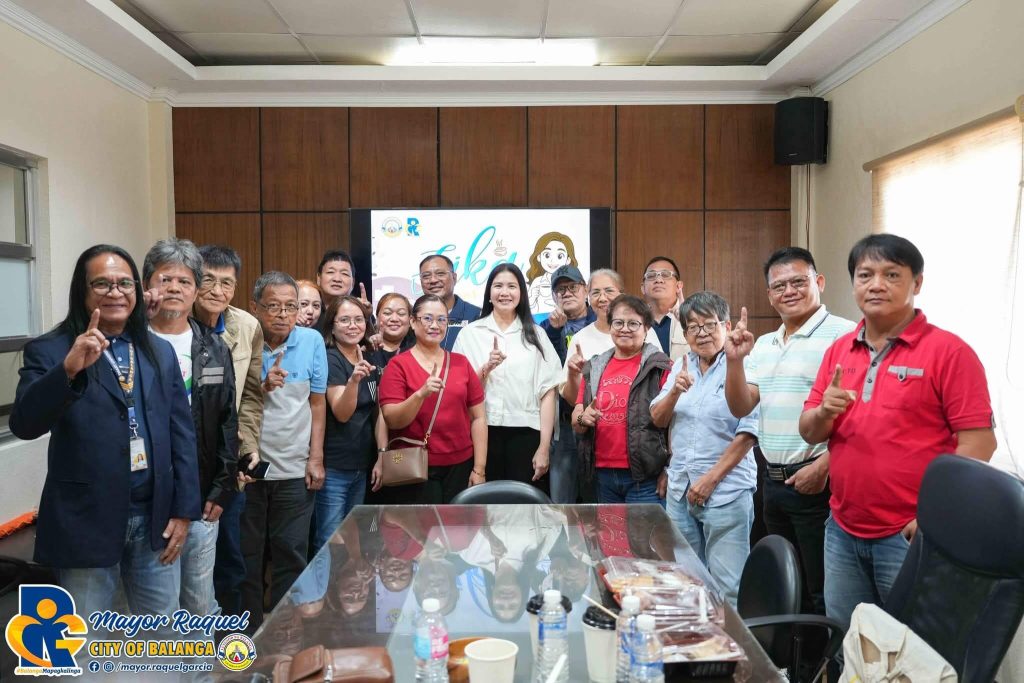 Mayor Garcia hosts fika with local media