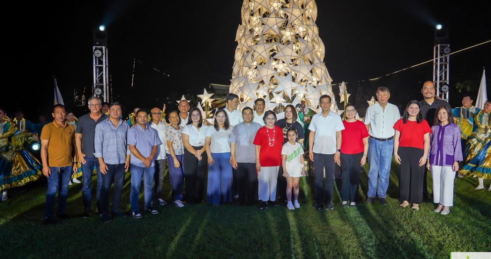 Bataan welcomes the Yuletide season at the Tourism Park
