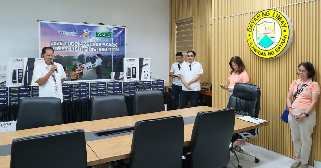 PENELCO brings solar-powered street lights to Limay under “TUGON” Program