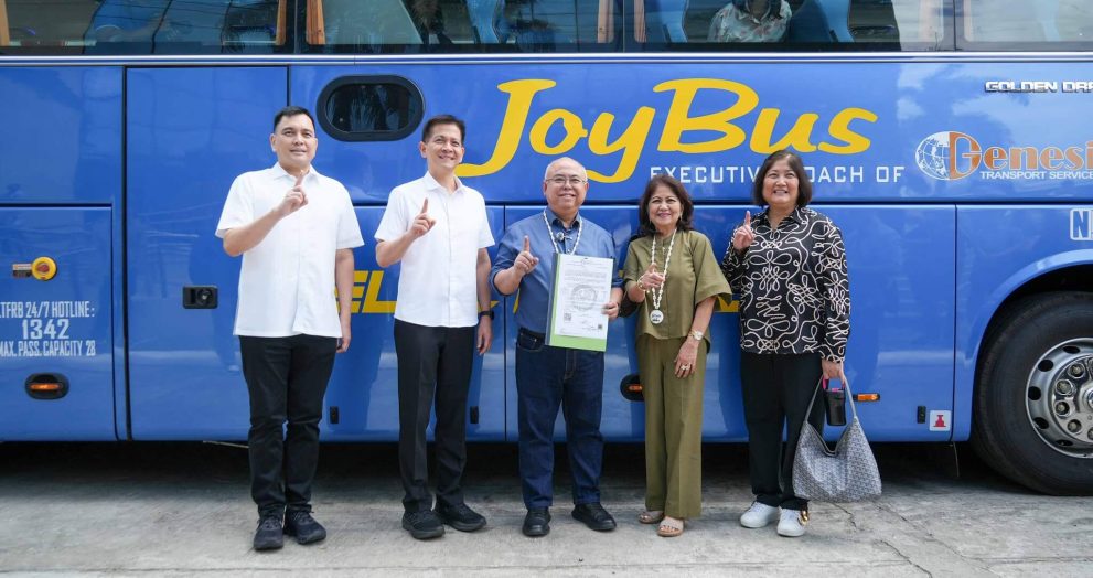 Bus firm joins in first hybrid service