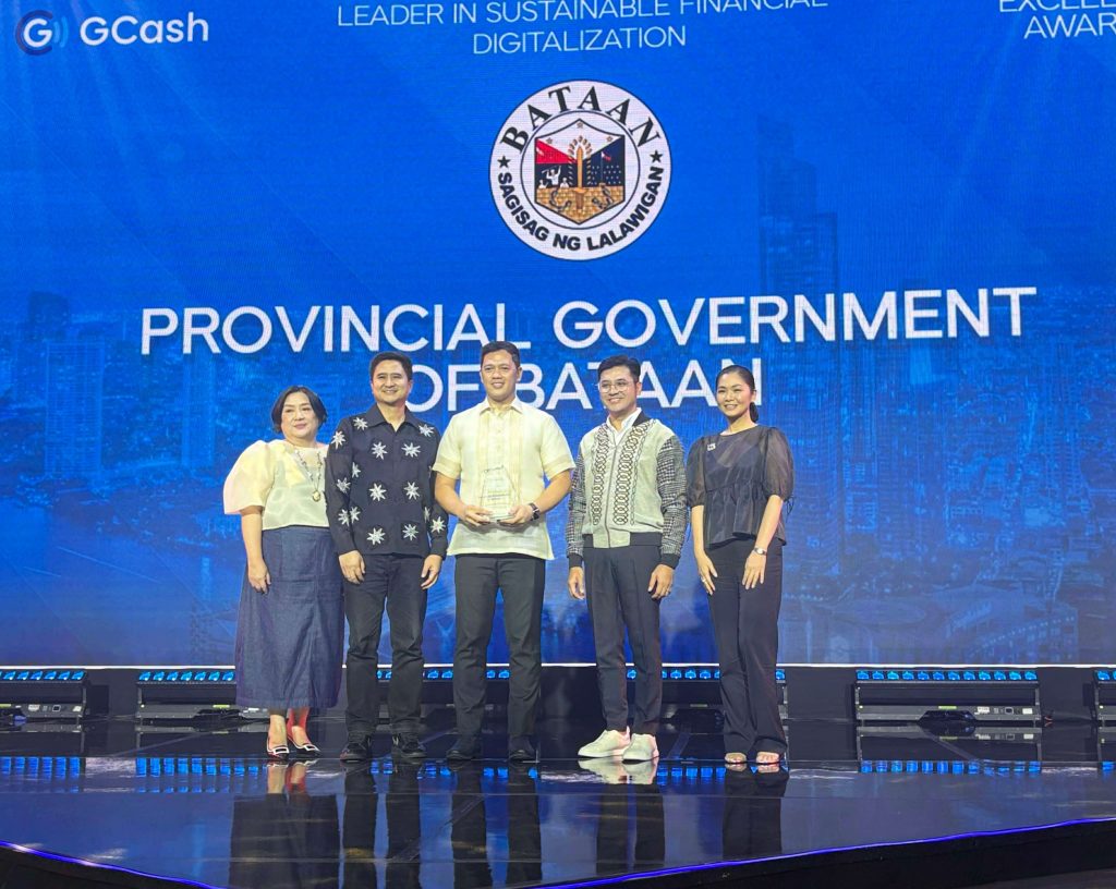 GCash recognizes Bataan for sustainable financial digitalization