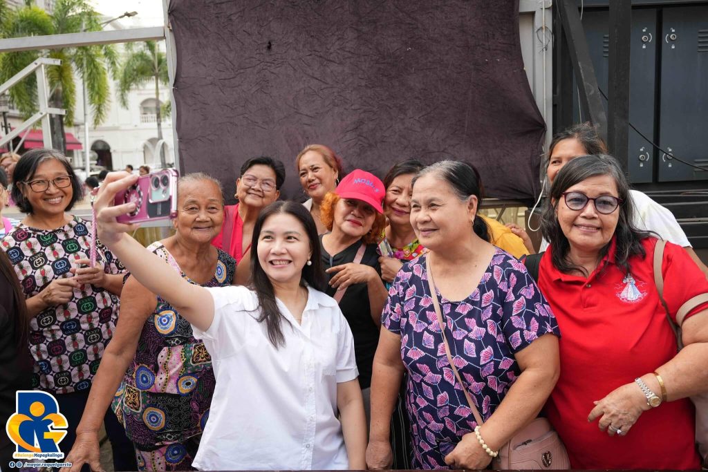 Mayor Raquel Garcia pays tribute to Balanga women