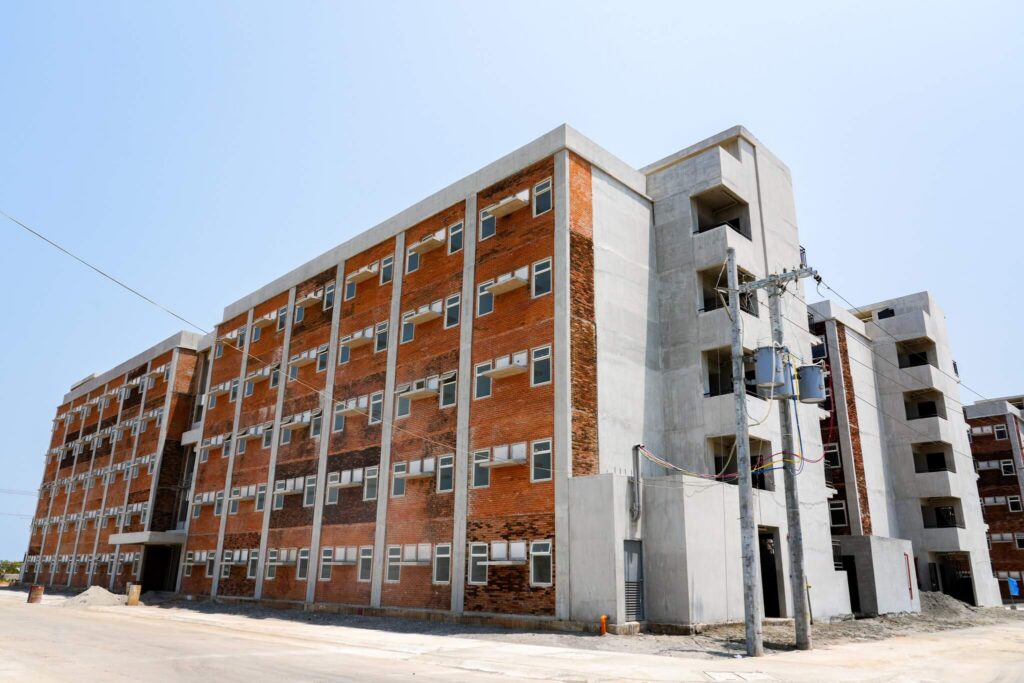 Mayor Pizarro welcomes execs to Harbour City