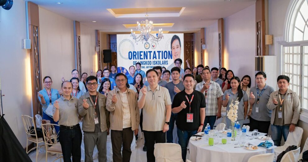 50 Lingkod Iskolar, nakibahagi sa contract signing at orientation sa Bataan