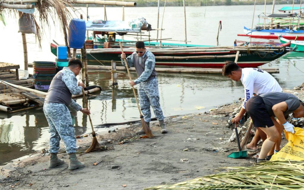 Coastal clean-up, isinagawa ng LGU Orani katuwang ang Philippine Air Force