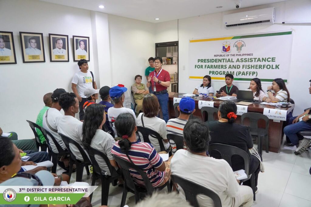 Ikatlong distrito unang nakatanggap ng tulong pinansyal