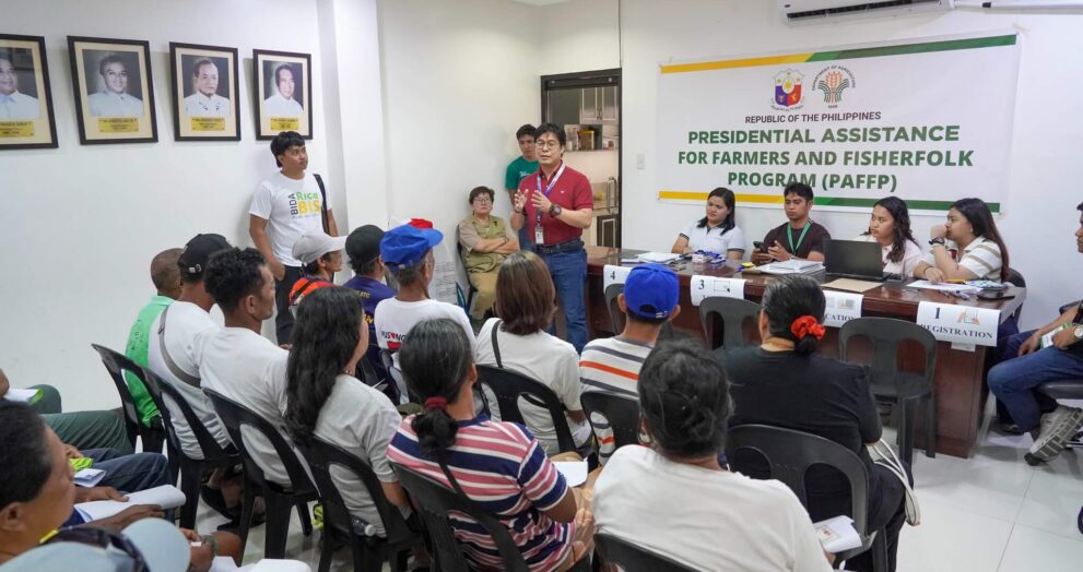 Ikatlong distrito unang nakatanggap ng tulong pinansyal