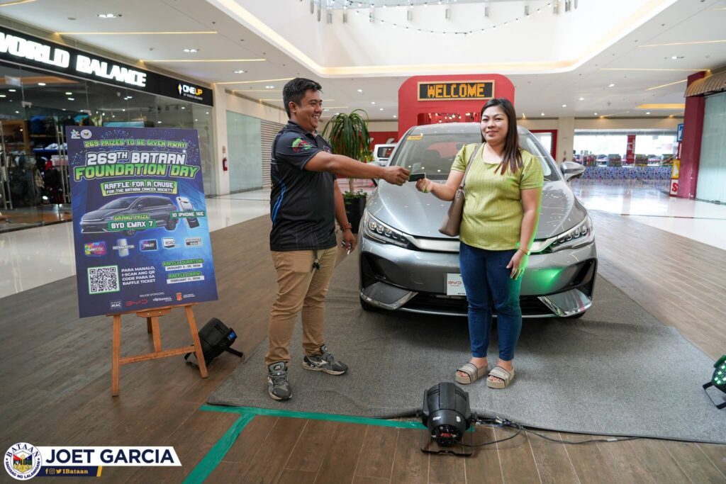 Teacher Liza wins BYD EMAX7