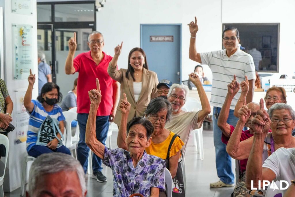Hermosa honors 62 senior citizens with cash gifts